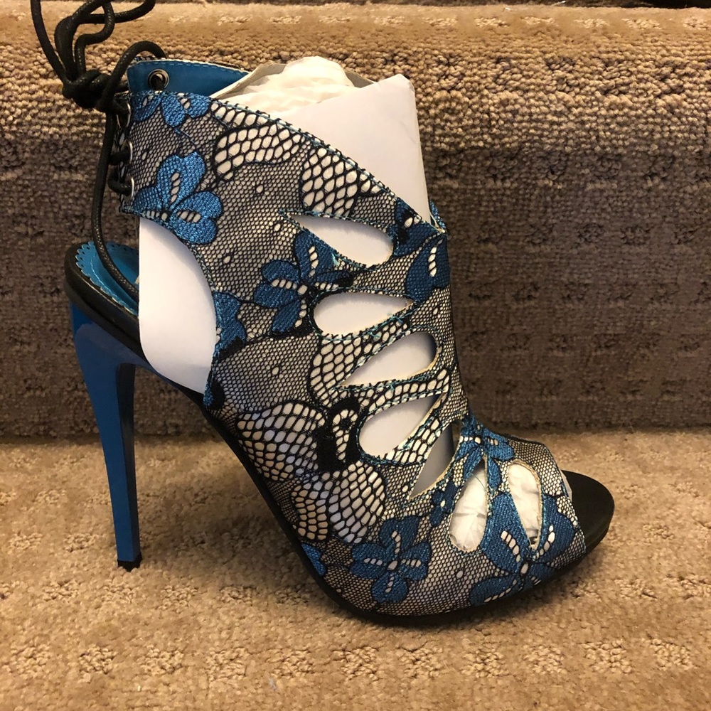 BOGO New blue heels